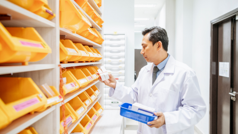 Etykiety farmaceutyczne na opakowaniach leków